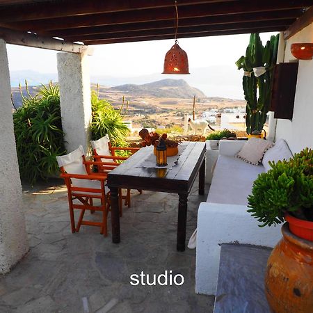 Anastasia'S Windmill And Anastasia'S Studio Plaka  Extérieur photo