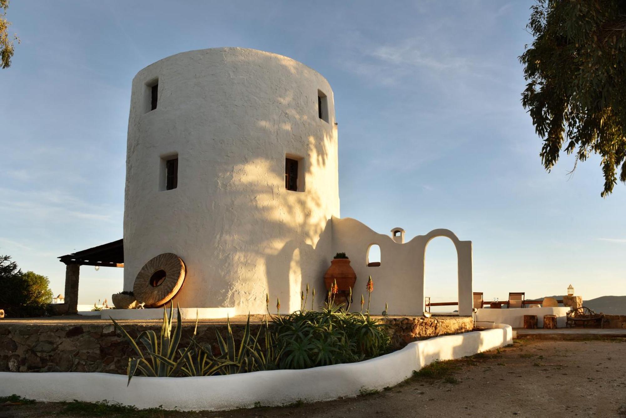 Anastasia'S Windmill And Anastasia'S Studio Plaka  Extérieur photo