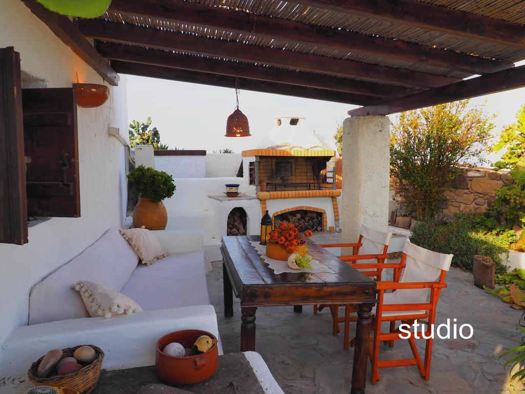 Anastasia'S Windmill And Anastasia'S Studio Plaka  Extérieur photo