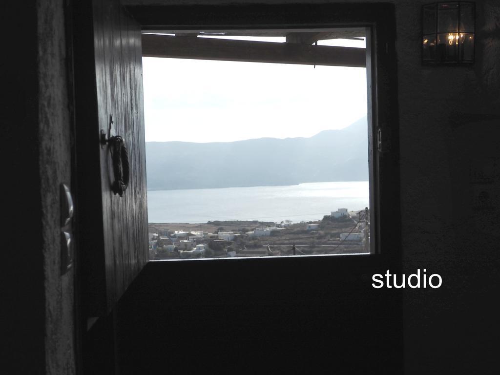 Anastasia'S Windmill And Anastasia'S Studio Plaka  Extérieur photo