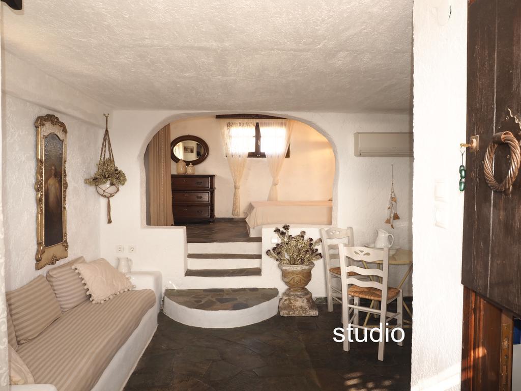 Anastasia'S Windmill And Anastasia'S Studio Plaka  Extérieur photo